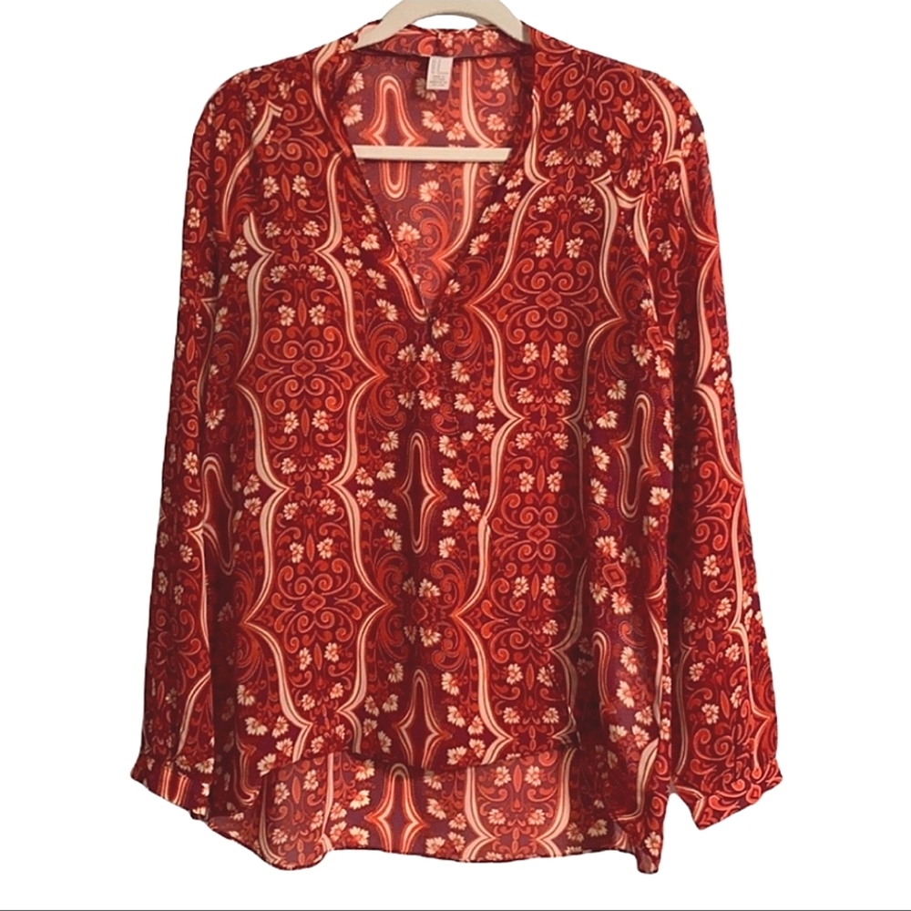 Forever 21 Red Print V Neck Blouse Pullover Size M